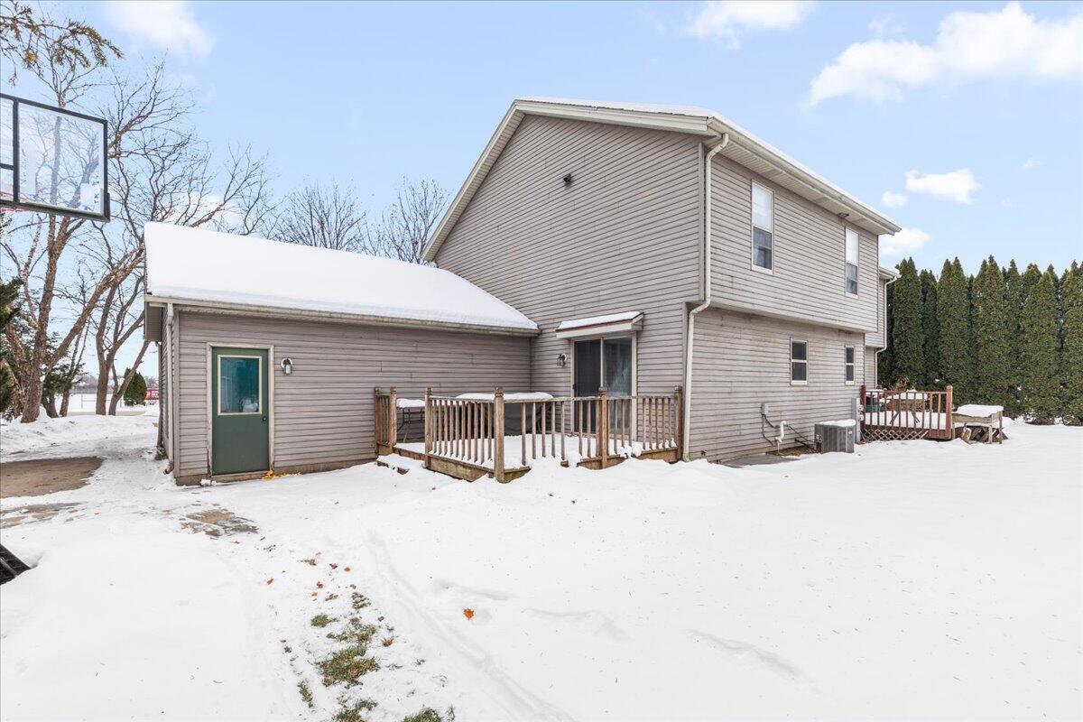 S86W18930 Woods Road, Unit S86W18932 Muskego, WI 53150 - Photo 35 of 38 14-Woods Rd-14