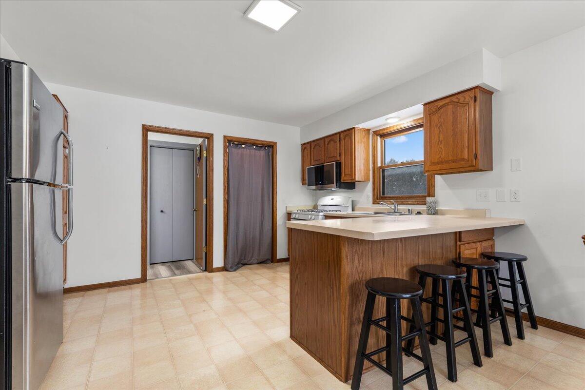 S86W18930 Woods Road, Unit S86W18932 Muskego, WI 53150 - Photo 10 of 38 22-Woods Rd-22