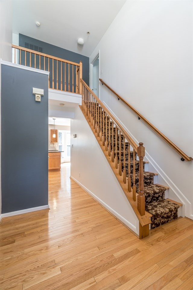 604 Signalpointe Court Newport, KY 41076 - Photo 3 of 45