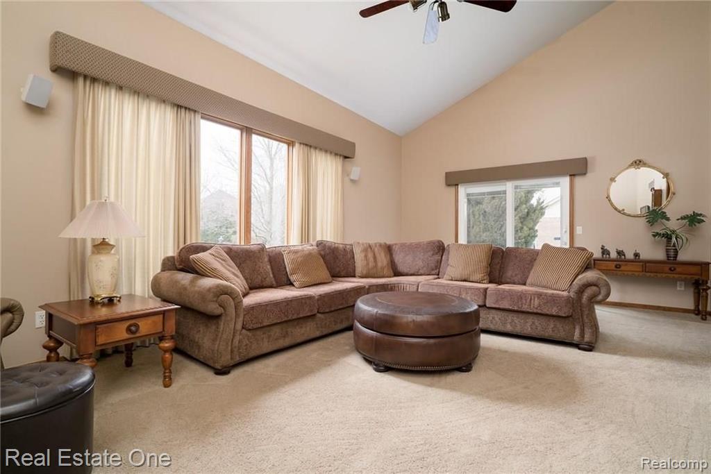 861 Norcross Drive Rochester Hills, MI 48307 - Photo 4 of 50