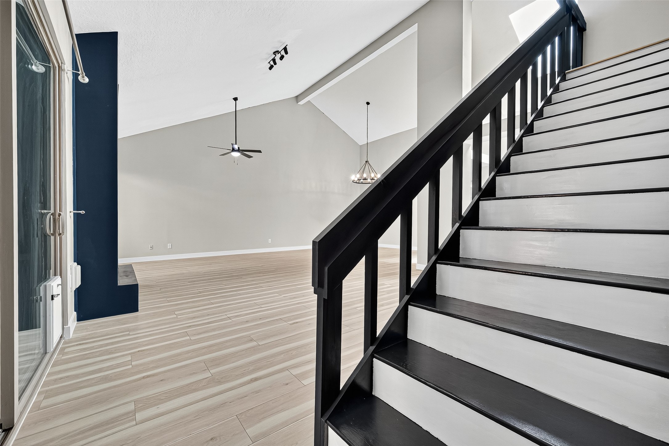 2026 Ashford Hollow Lane Houston, TX 77077 - Photo 22 of 35 a view of entryway