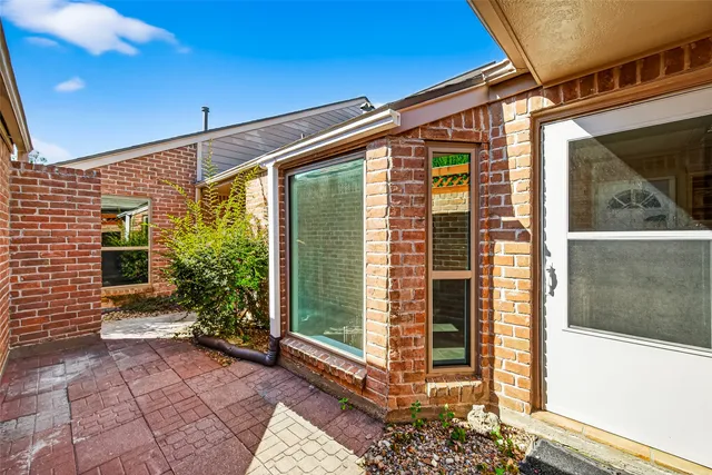 $2,800 | 2026 Ashford Hollow Lane, Houston, TX 77077