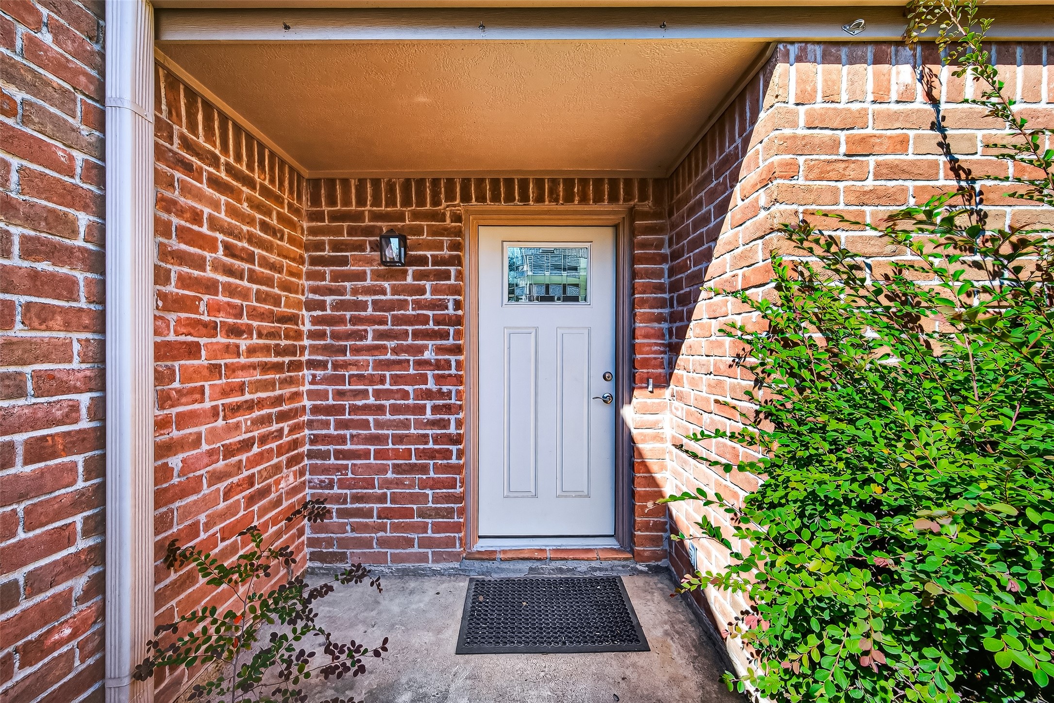 2026 Ashford Hollow Lane Houston, TX 77077 - Photo 32 of 35 Front door with gate
