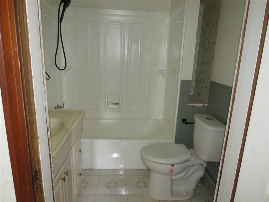 127 Maple Street Rochester, PA 15074 - Photo 13 of 39