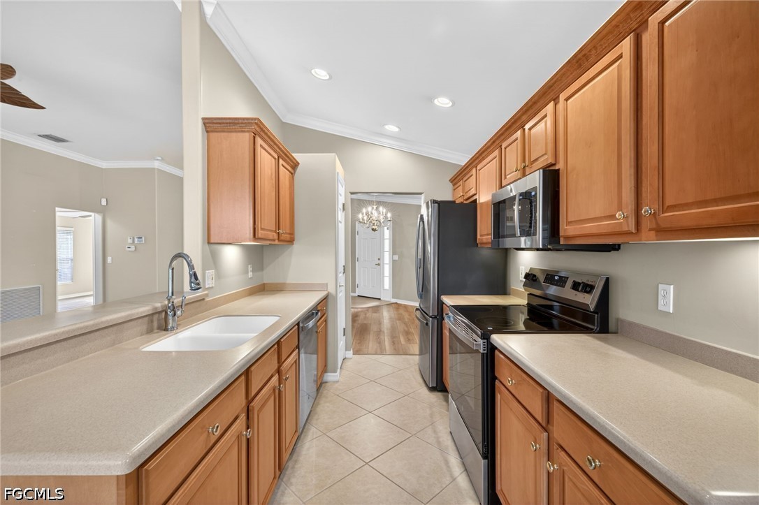 9550 Hemingway Lane Fort Myers, FL 33913 - Photo 6 of 41