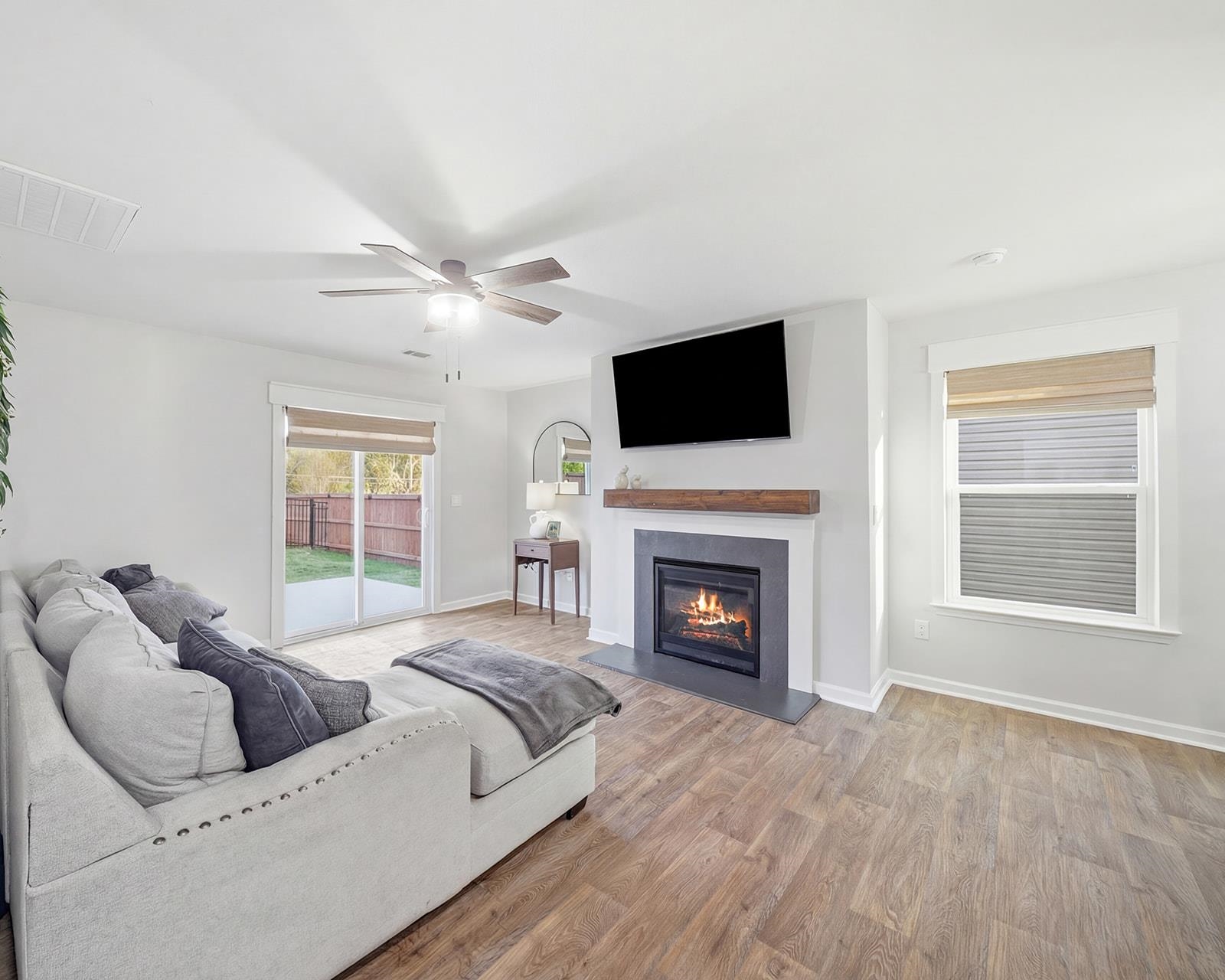 1208 Canter Place Moore, SC 29369 - Photo 2 of 25