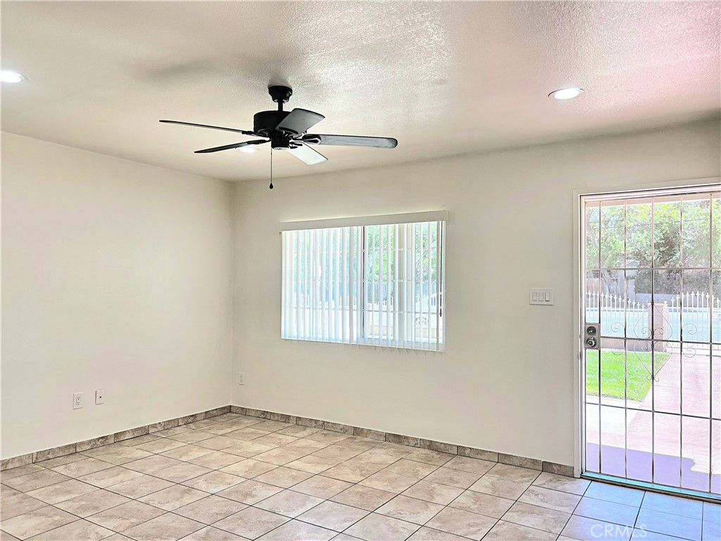 1143 Elizabeth Lake Road Palmdale, CA 93551 - Photo 13 of 67