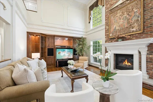 $1,550,000 | 33 King Arthur Court, New City, NY 10956