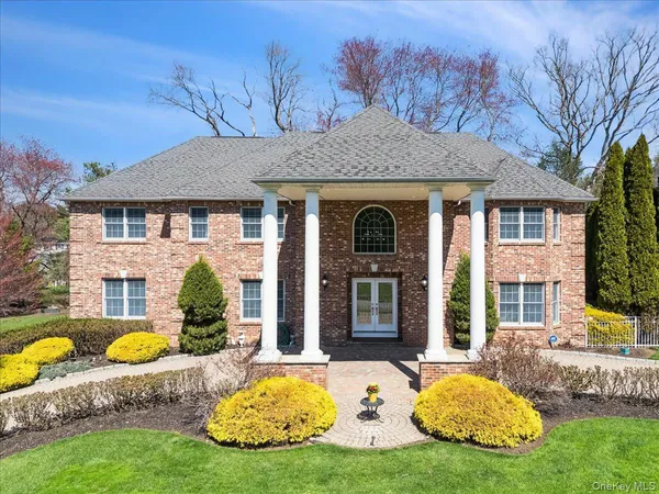 $1,550,000 | 33 King Arthur Court, New City, NY 10956