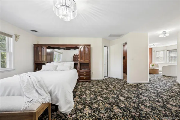 $1,550,000 | 33 King Arthur Court, New City, NY 10956