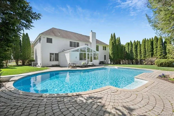 $1,550,000 | 33 King Arthur Court, New City, NY 10956