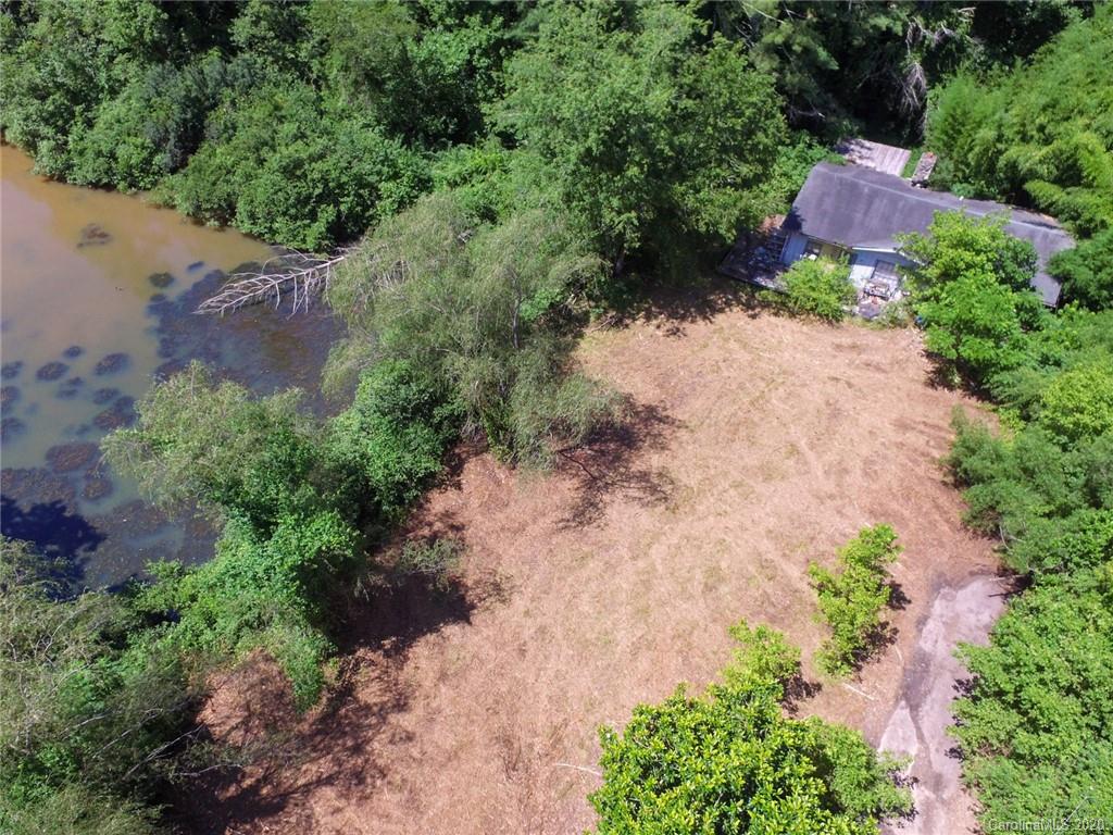 44 Lakeside Drive Asheville, NC 28806 - Photo 5 of 16 an outdoor view with garden