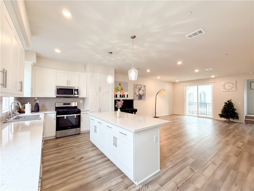 2129 Yukon Pomona, CA 91766 - Photo 22 of 46