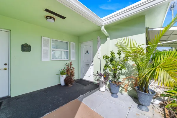 $160,000 | 3331 Valley Road, Unit C, Boynton Beach, FL 33435