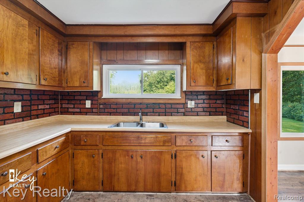21390 Elwell Road Belleville, MI 48111 - Photo 19 of 41 Gallery Image 19