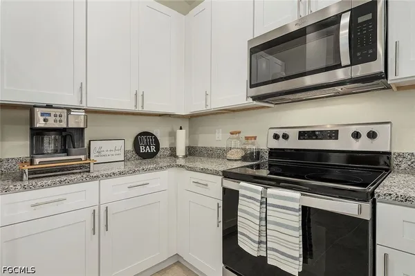 $2,395 | 1401 Southwest 1st Street, Cape Coral, FL 33991