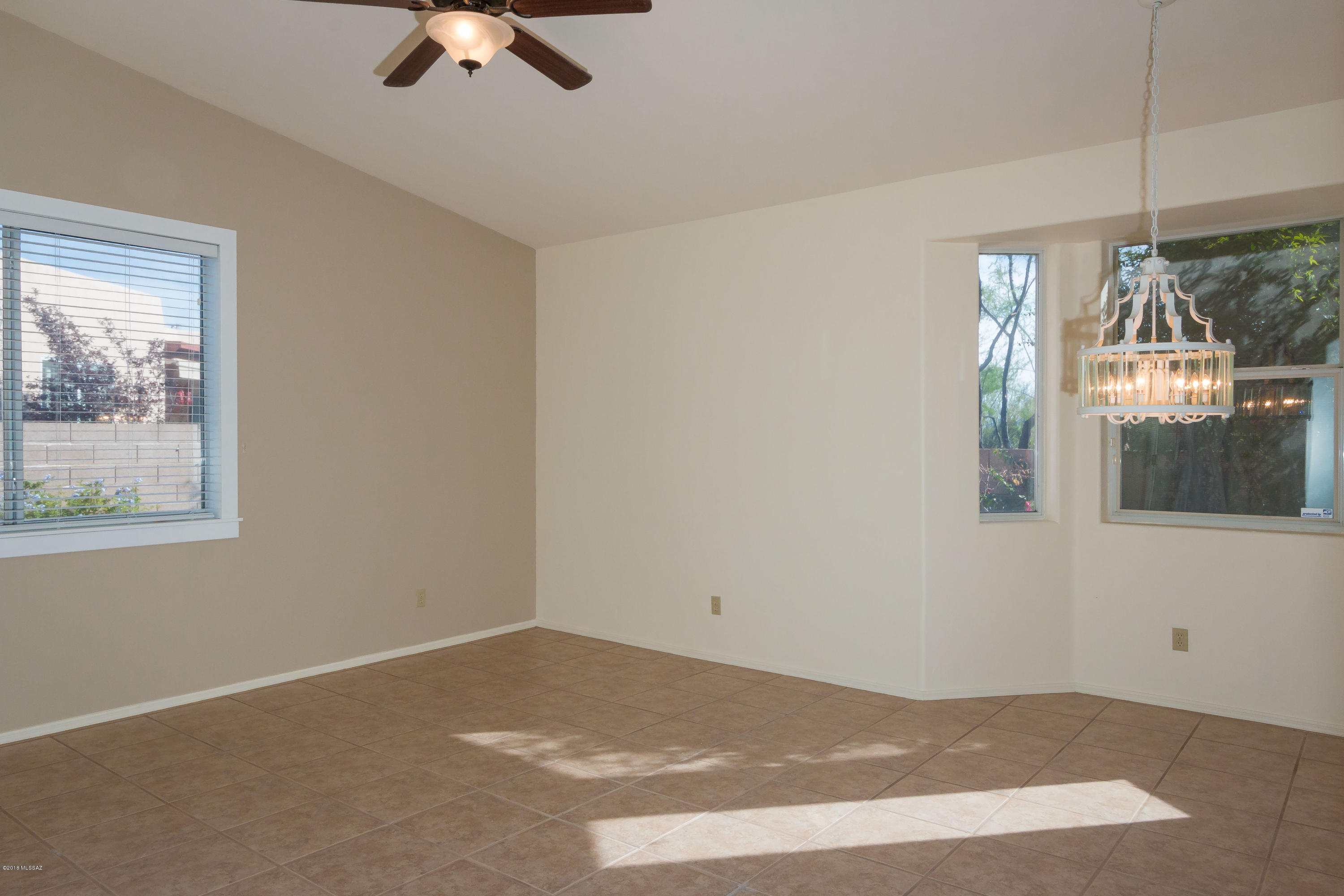 299 Ajax Peak Road Tucson, AZ 85737 - Photo 13 of 27 Gallery Image 13