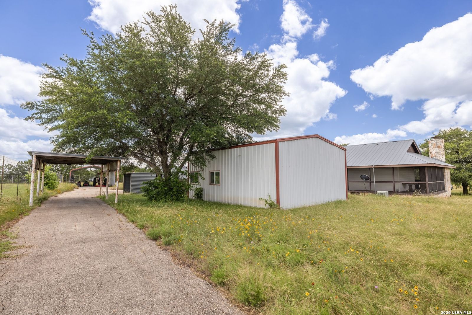 292 Old Loop 173 Bandera, TX 78003 - Photo 10 of 18