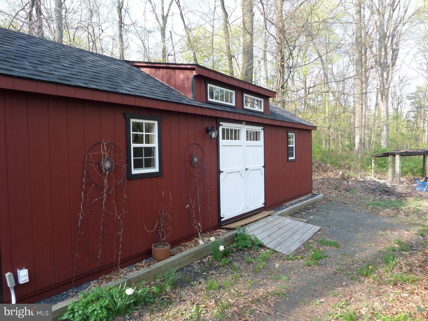 2553 St Peters Road Pottstown, PA 19465 - Photo 4 of 24