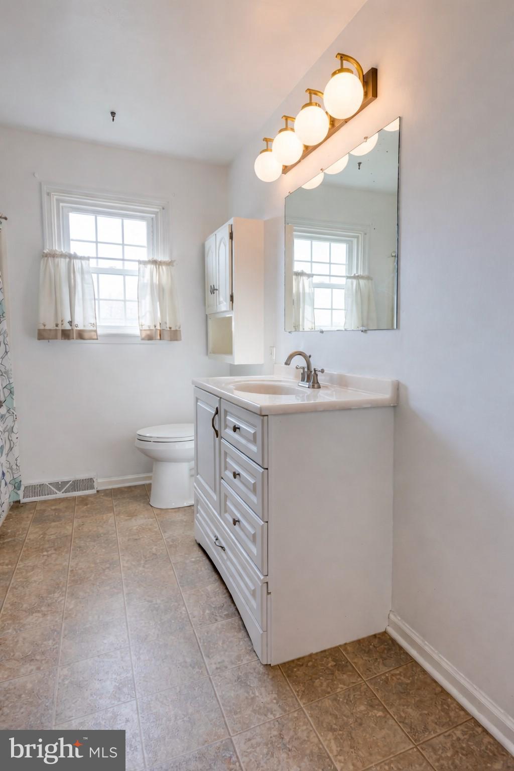 802 Broadcasting Road Reading, PA 19610 - Photo 19 of 23