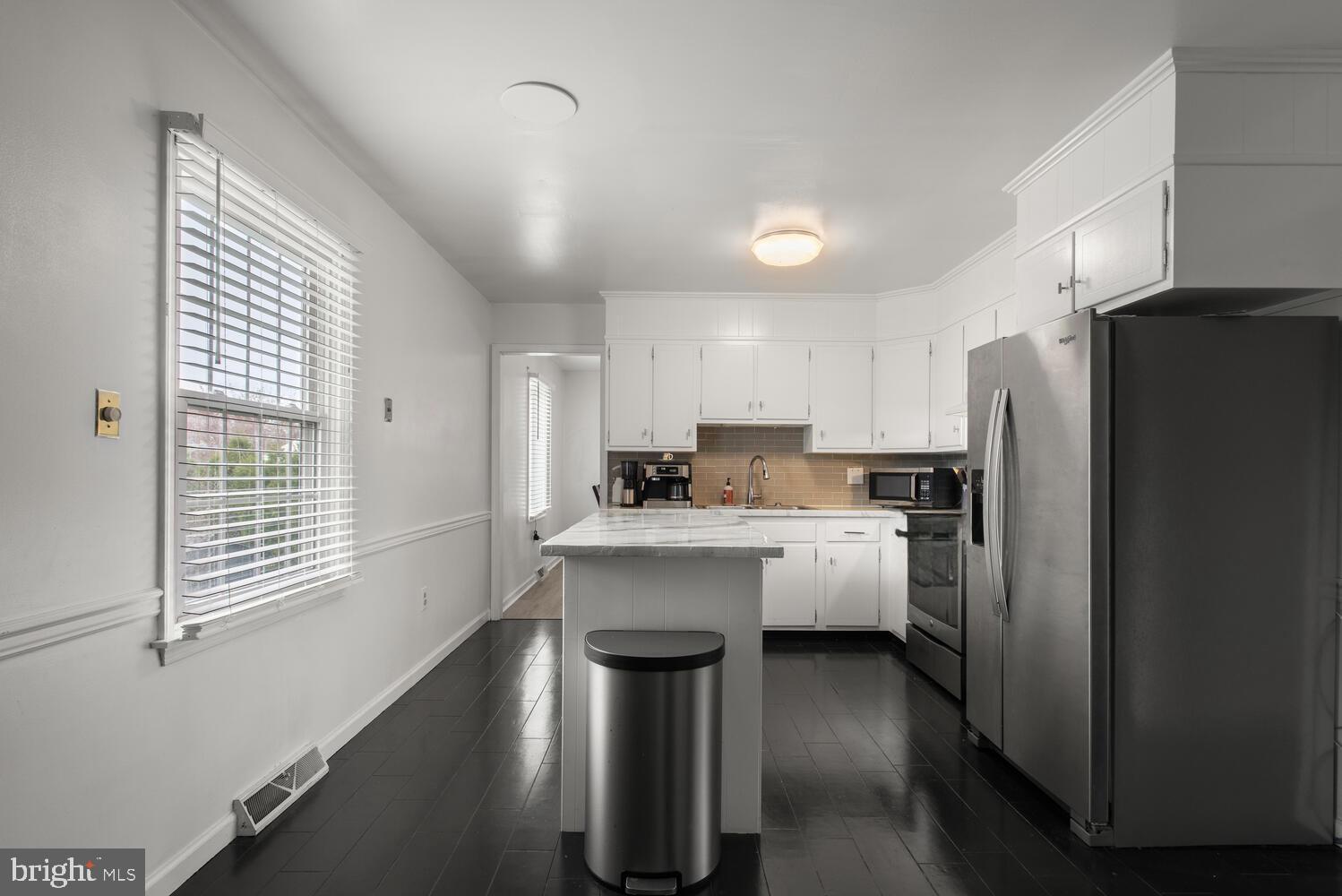 802 Broadcasting Road Reading, PA 19610 - Photo 8 of 23