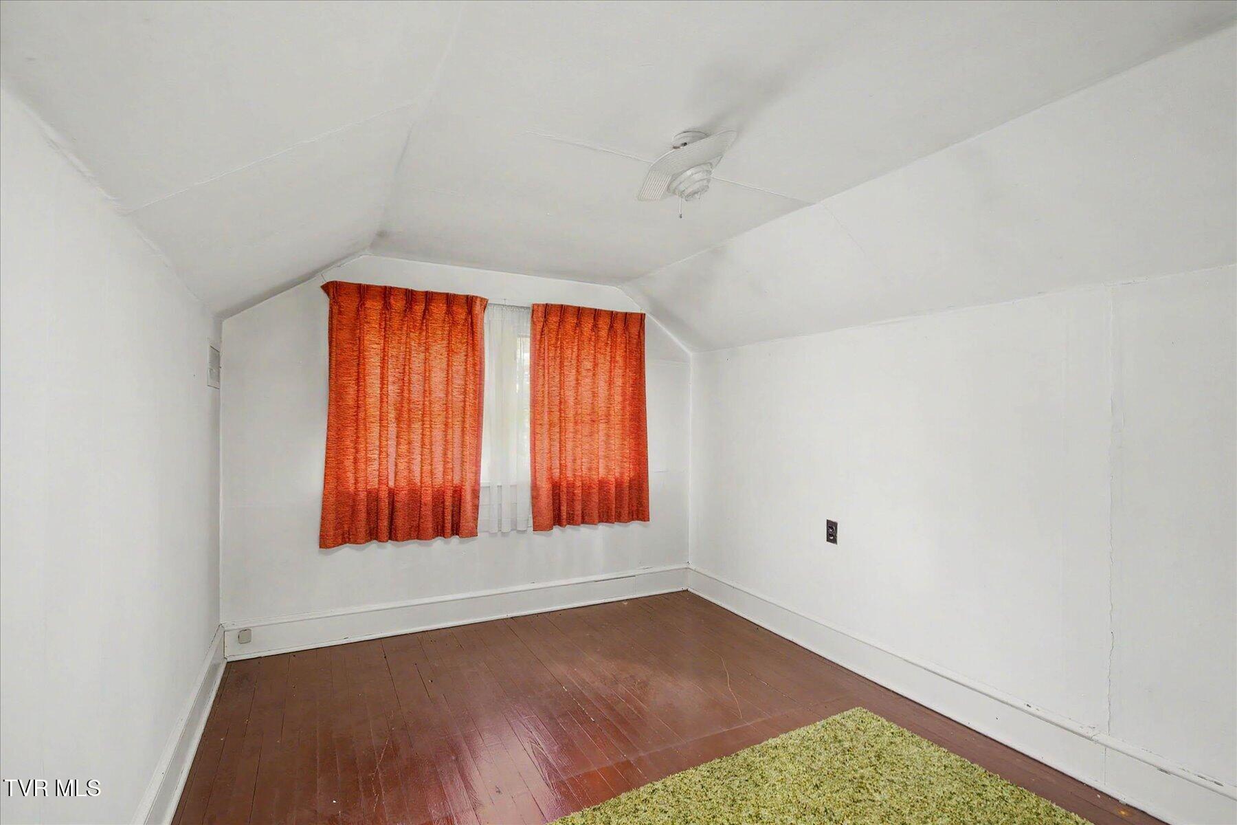 5765 Orebank Road Kingsport, TN 37664 - Photo 20 of 34 25-5765 Orebank Rd -25