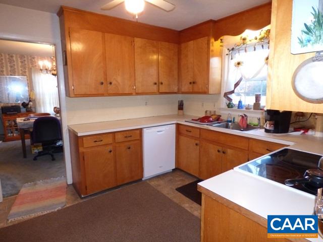 155 Sunset Drive Amherst, VA 24521 - Photo 6 of 27 Gallery Image 6
