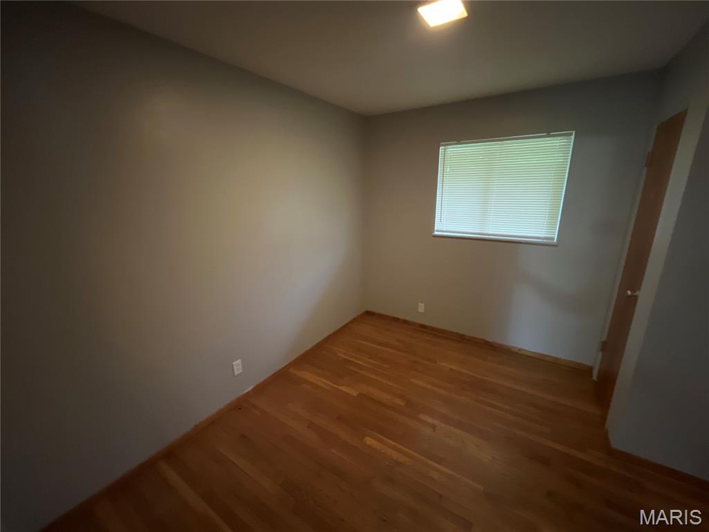 10726 Glen Garry Road St. Louis, MO 63137 - Photo 12 of 15