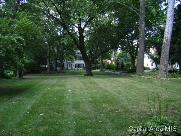 15 Ruth Place Springfield, IL 62704 - Photo 1 of 1