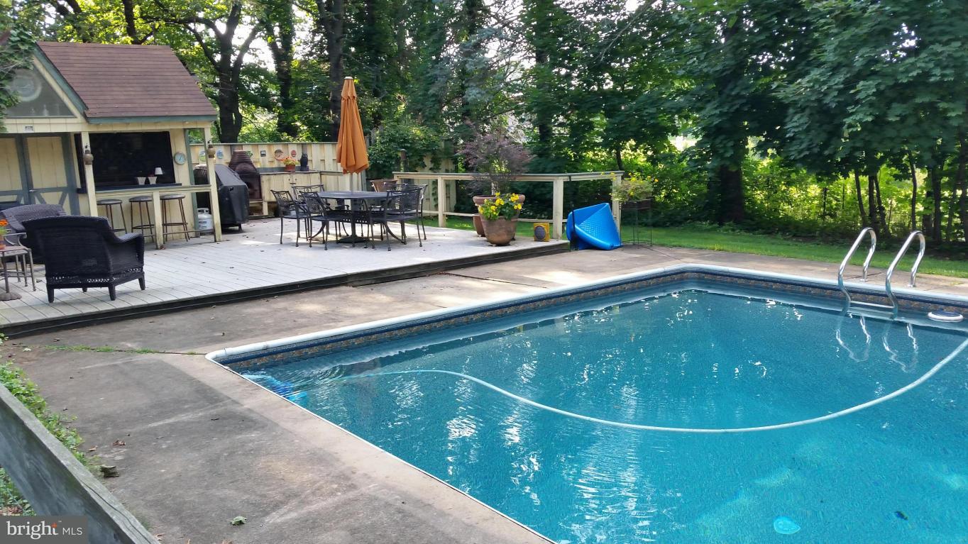 2732 Brookfield Road Lancaster, PA 17601 - Photo 11 of 25