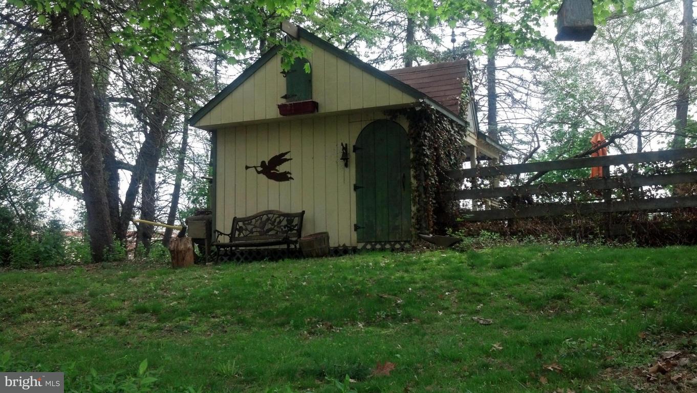 2732 Brookfield Road Lancaster, PA 17601 - Photo 13 of 25