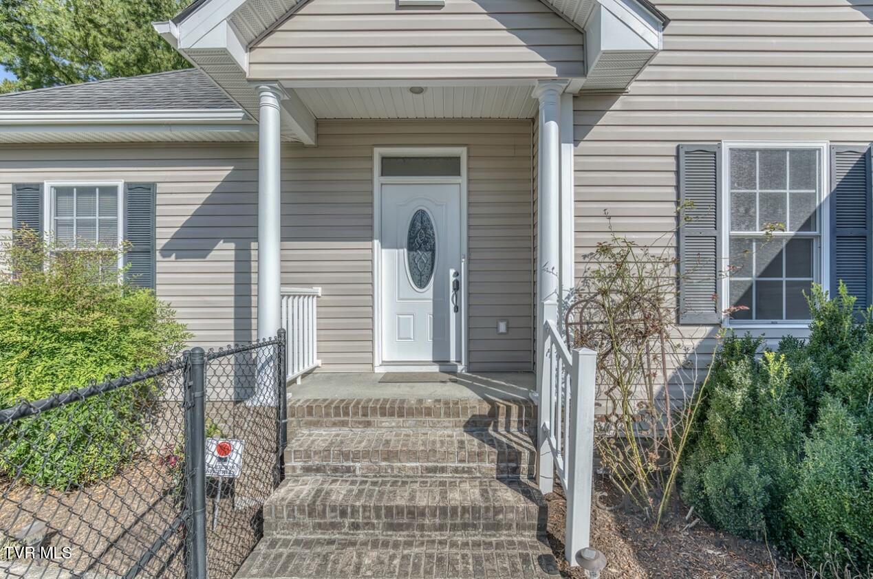 4061 Old Jonesboro Road Bristol, TN 37620 - Photo 3 of 60 IMG_7118