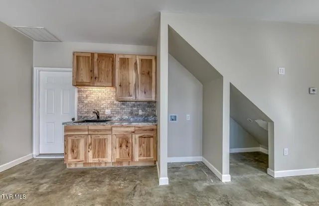 $505,000 | 4061 Old Jonesboro Road, Bristol, TN 37620