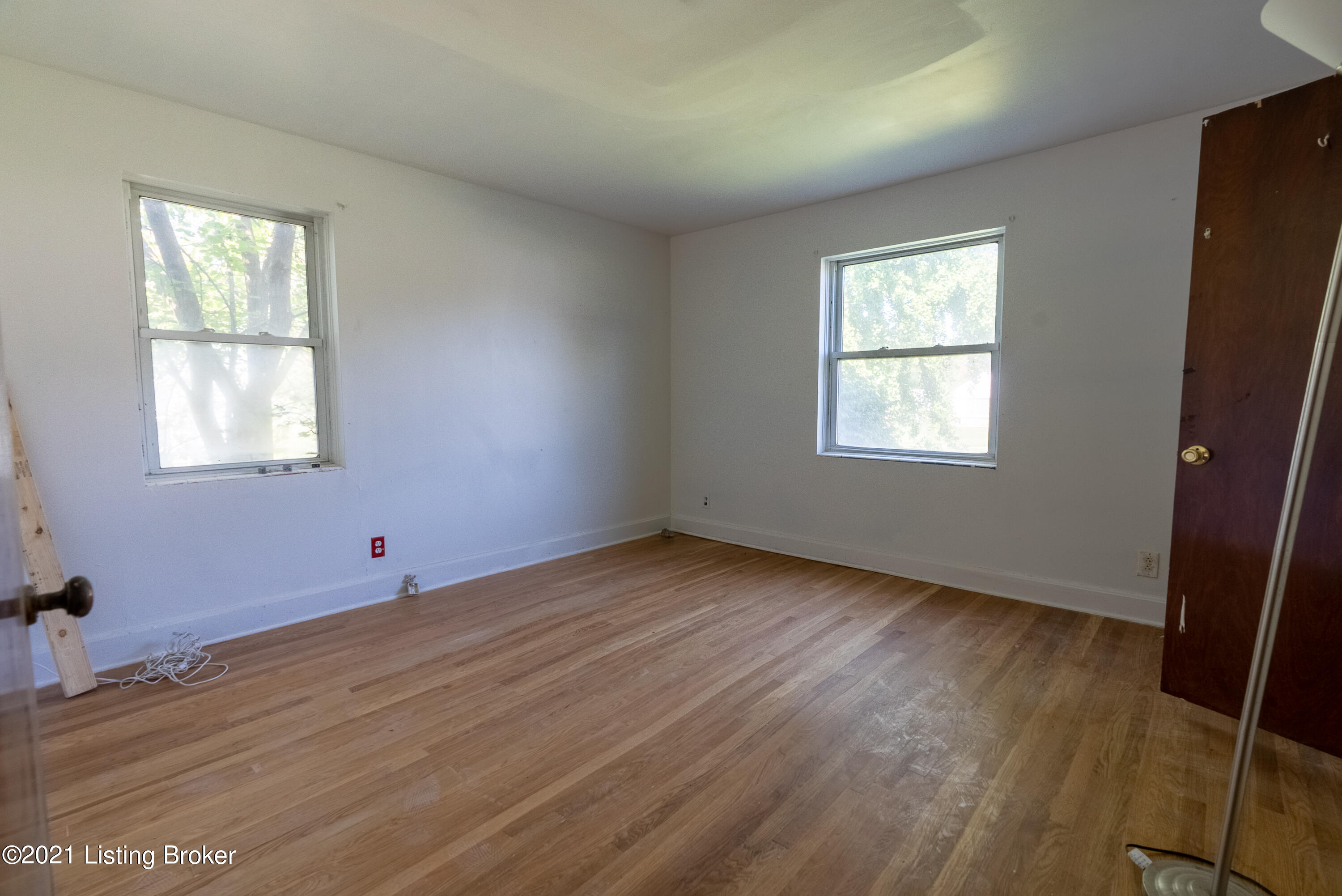 1858 Farnsley Road Louisville, KY 40216 - Photo 13 of 25 Farnsley-17