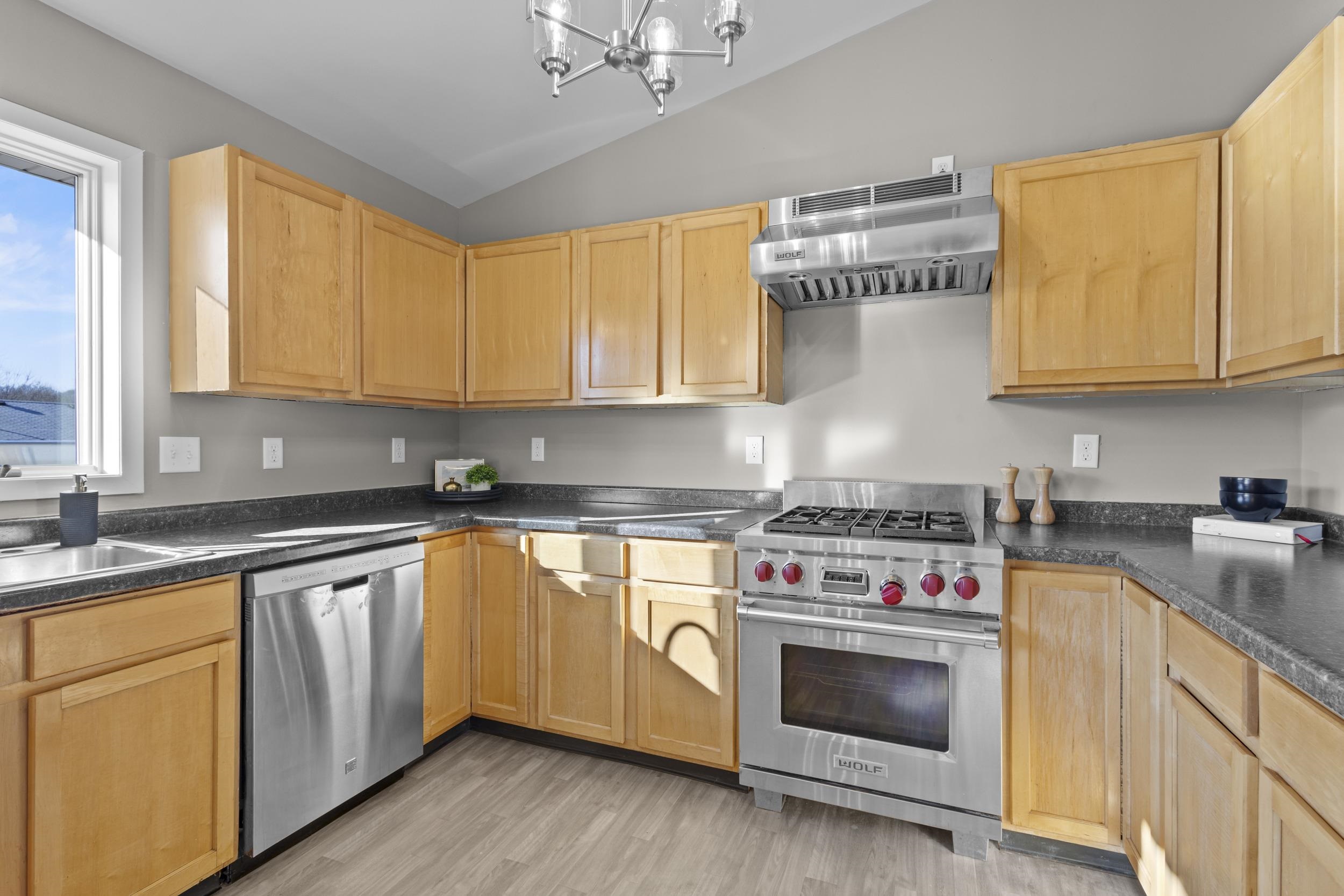 6121 Roseberg Road Madison, WI 53719 - Photo 11 of 49