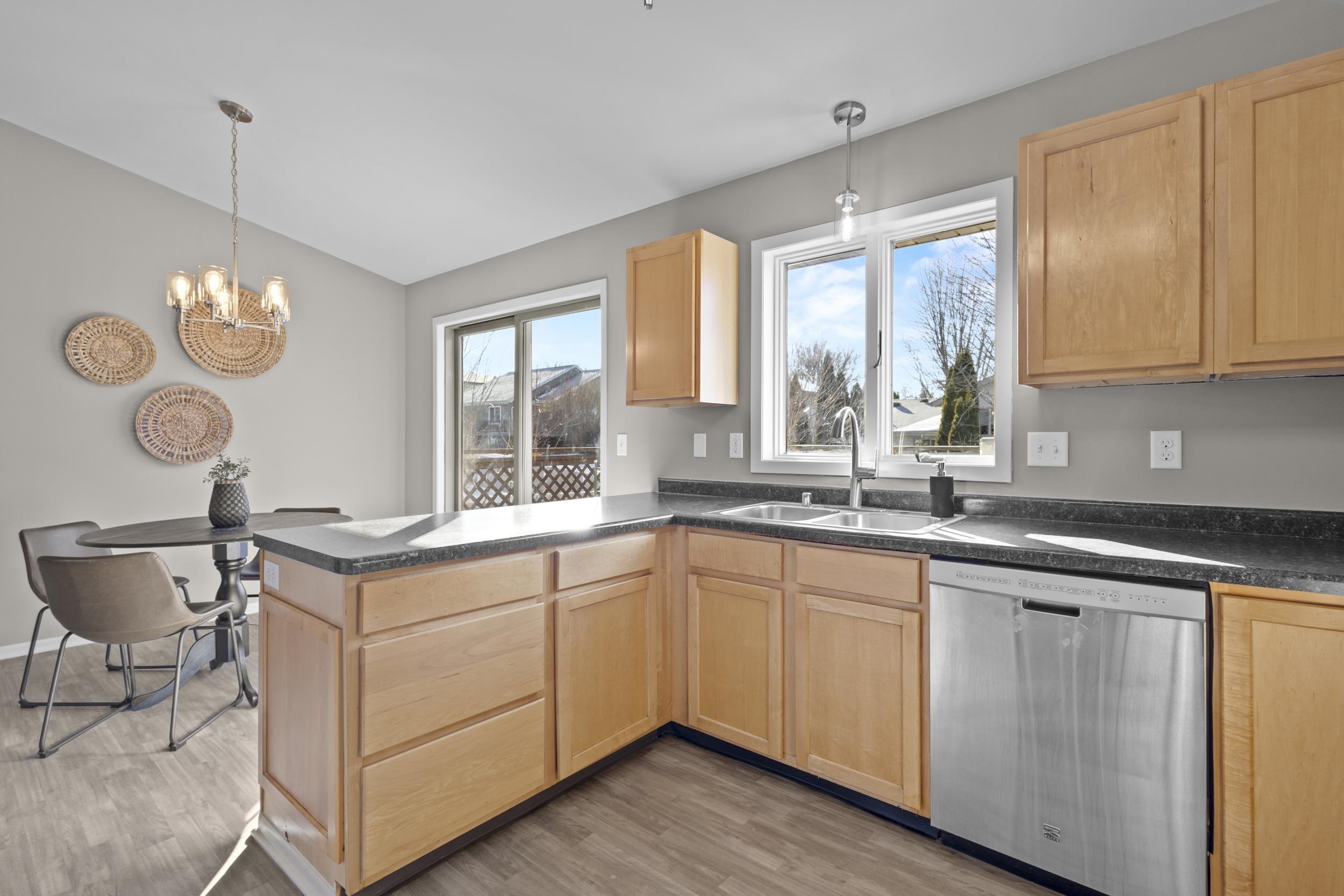 6121 Roseberg Road Madison, WI 53719 - Photo 12 of 49