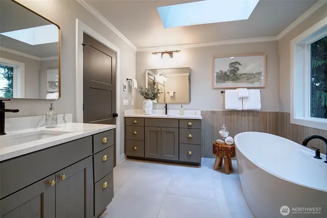 $2,749,950 | 12813 Northeast 65th Lane, Kirkland, WA 98033