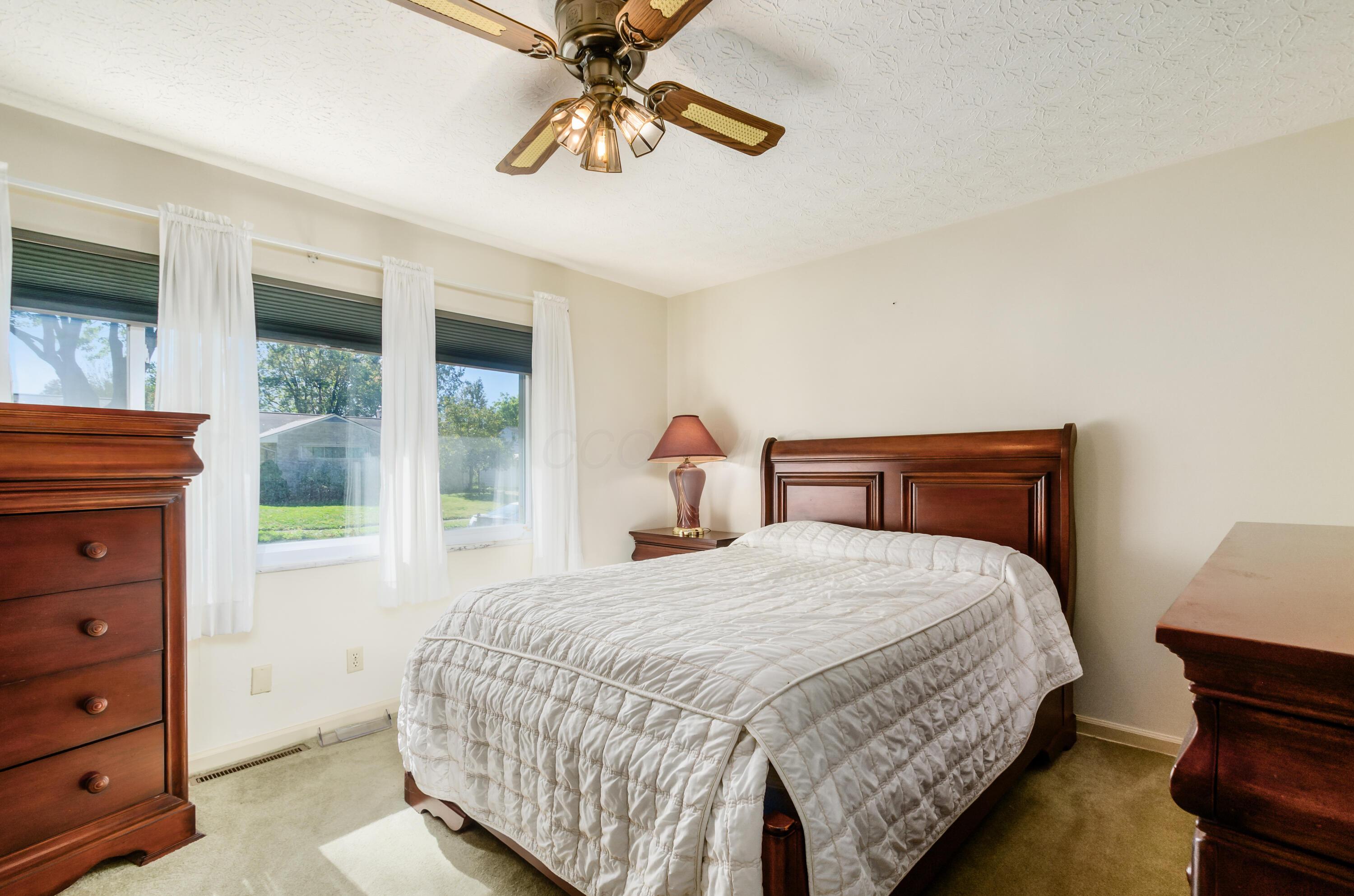 3012 Hampshire Road Columbus, OH 43209 - Photo 7 of 11 F_3012_Hampshire_Rd063