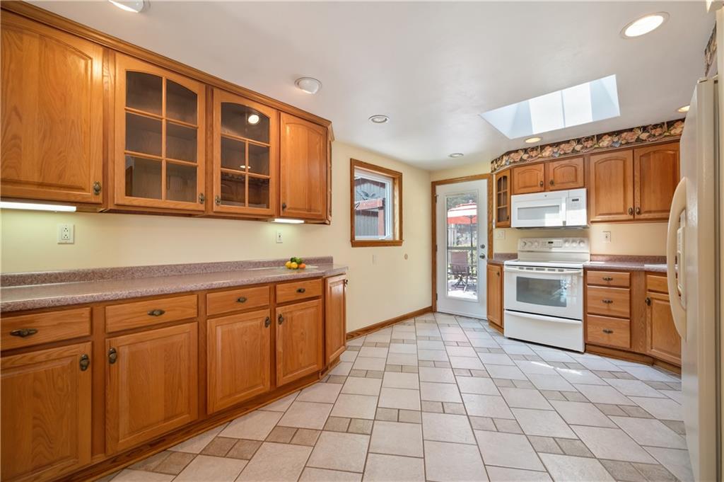 236 Hazel Road Pittsburgh, PA 15235 - Photo 6 of 29 Gallery Image 6