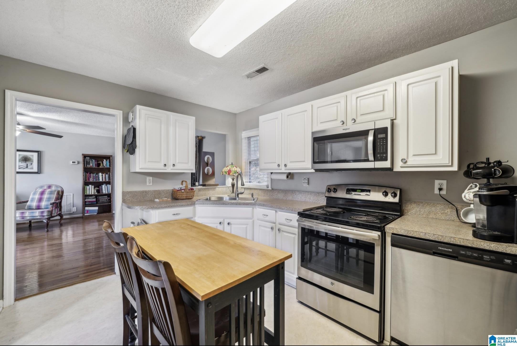 15215 Highway 75 Remlap, AL 35133 - Photo 10 of 21