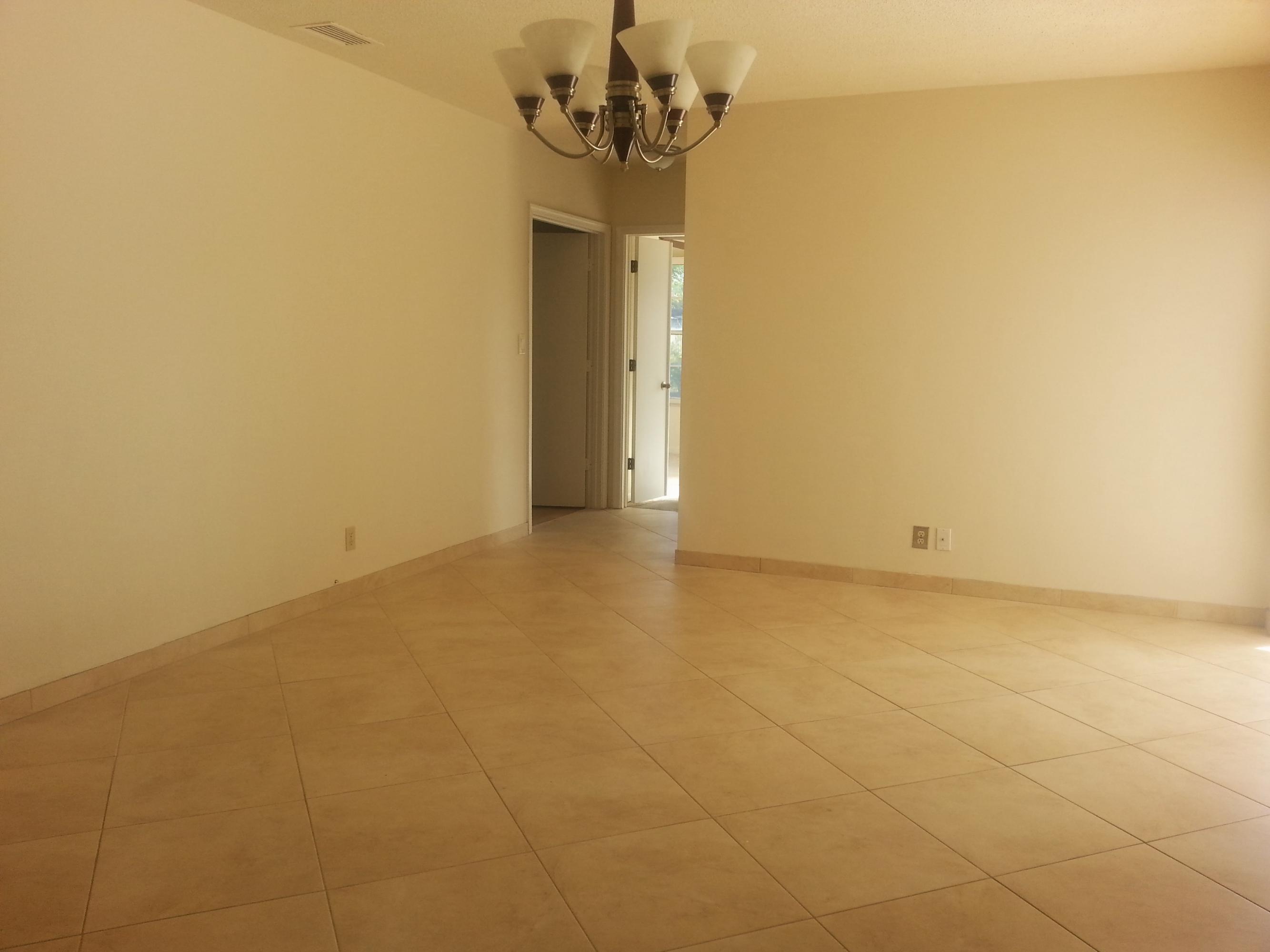 308 Northwest 11th Avenue Boca Raton, FL 33486 - Photo 6 of 11 20140106_102331