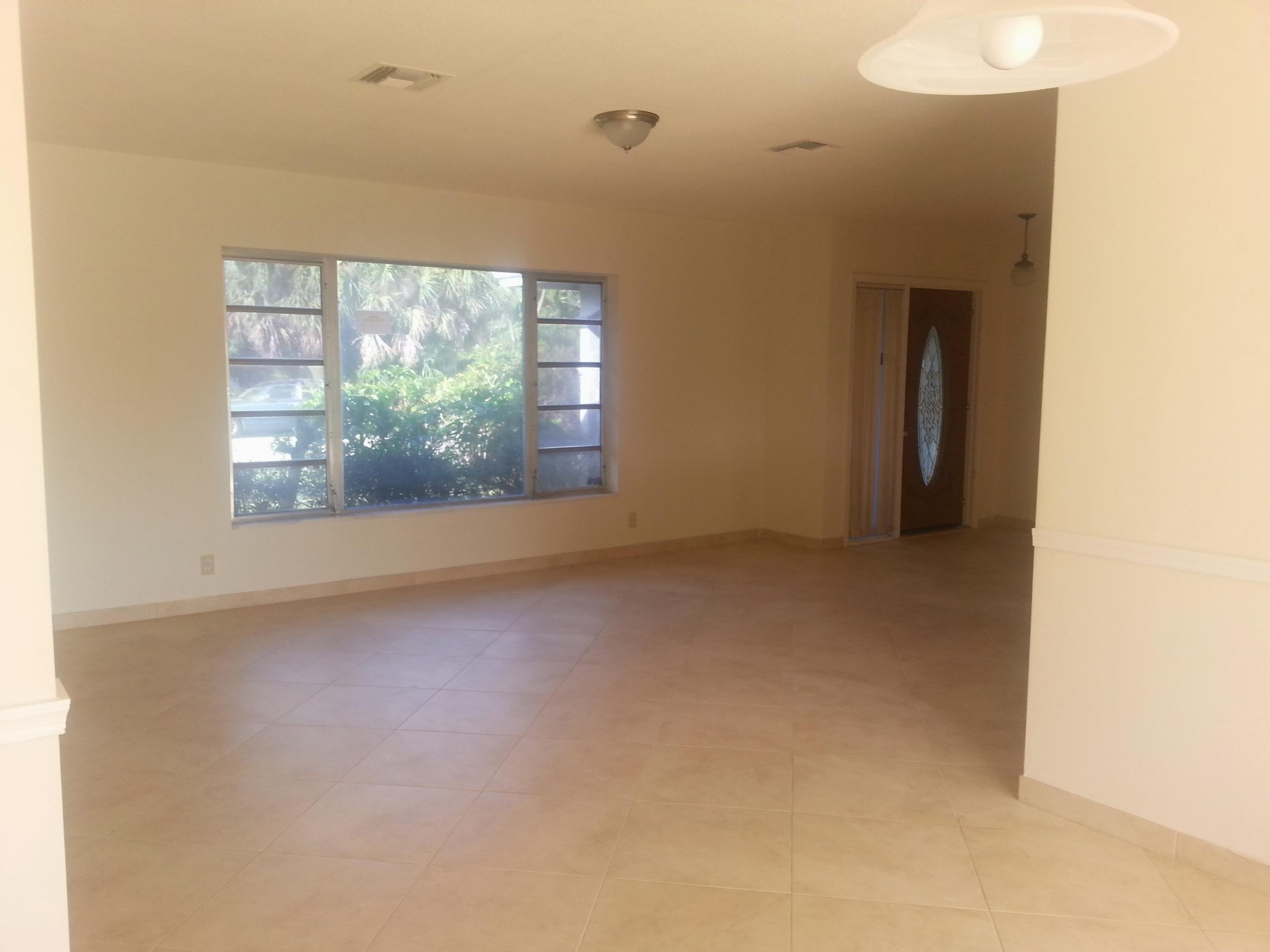 308 Northwest 11th Avenue Boca Raton, FL 33486 - Photo 10 of 11 20140106_102503