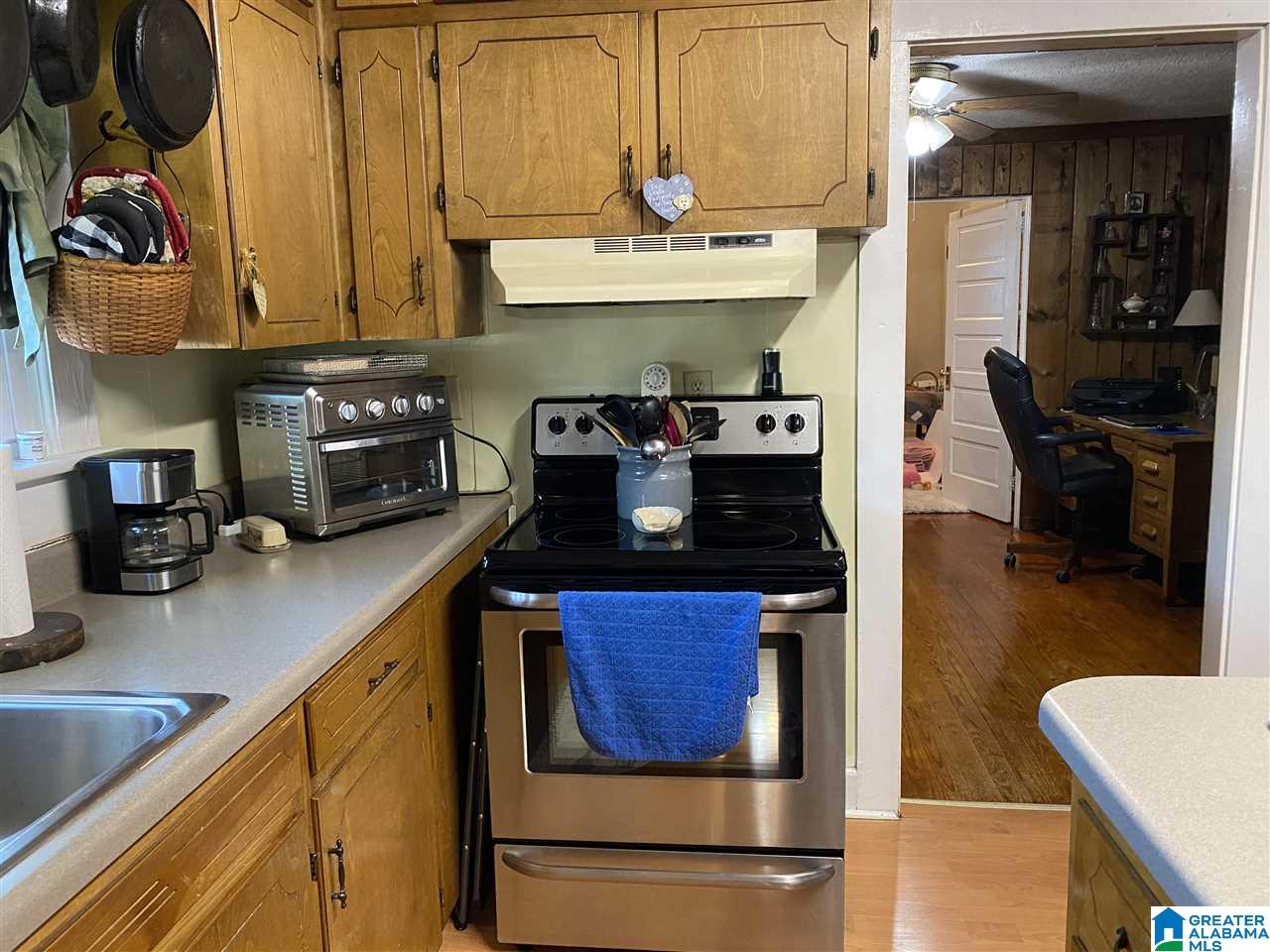 301 Johnson Street Weaver, AL 36277 - Photo 2 of 17