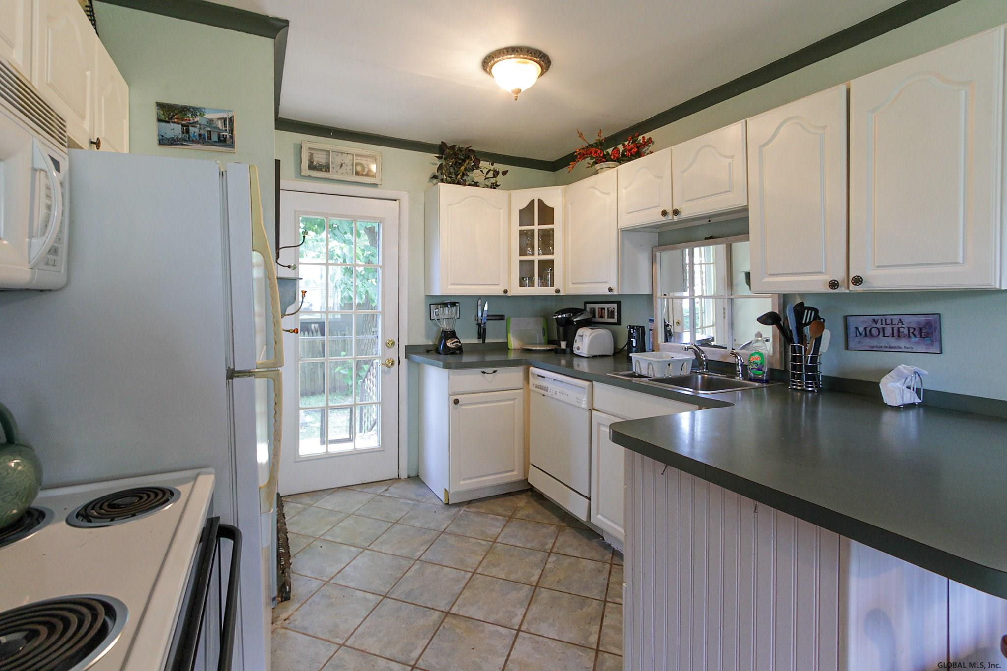 17 Holiday Point Road Queensbury, NY 12804 - Photo 19 of 31 Photo 21