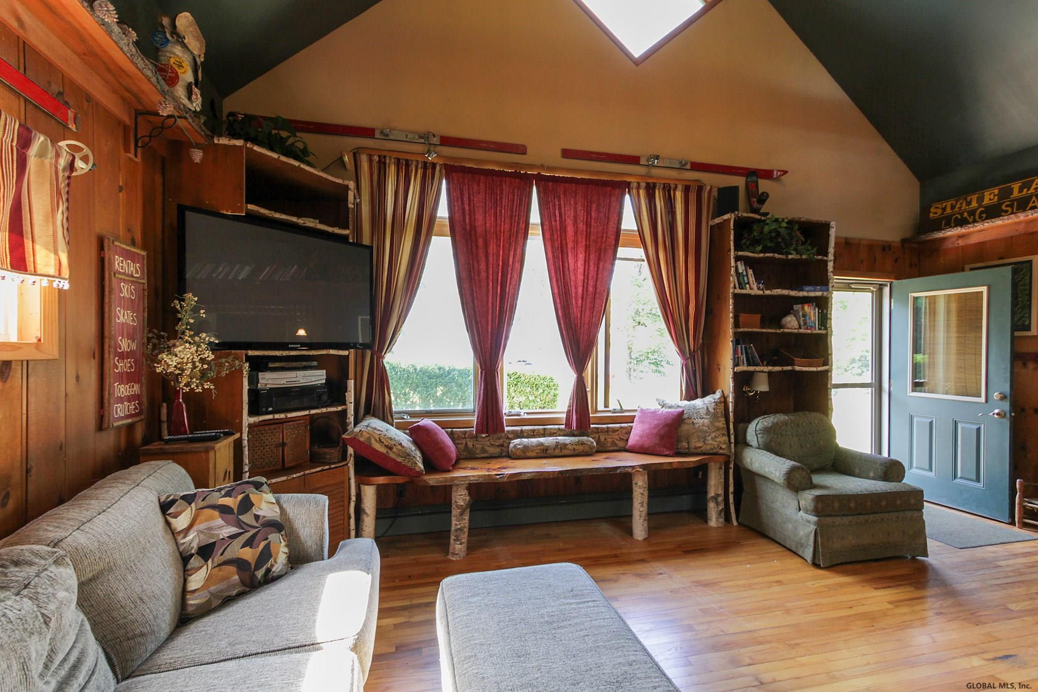17 Holiday Point Road Queensbury, NY 12804 - Photo 22 of 31 Photo 24