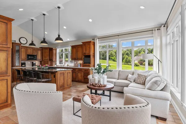 $1,550,000 | 94 Hidden Acres, Appleton, WI 54915