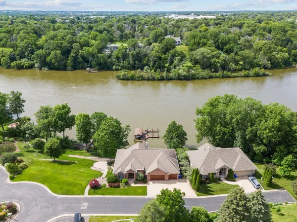 $1,550,000 | 94 Hidden Acres, Appleton, WI 54915