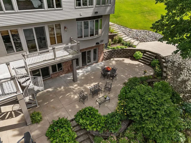 $1,550,000 | 94 Hidden Acres, Appleton, WI 54915