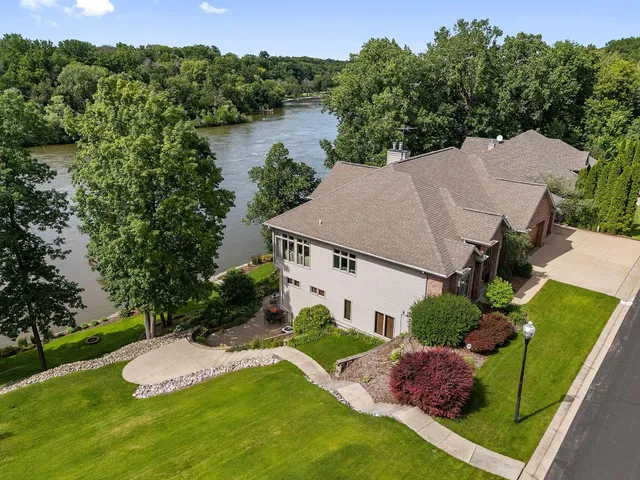 $1,550,000 | 94 Hidden Acres, Appleton, WI 54915