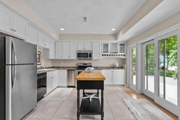 $1,550,000 | 94 Hidden Acres, Appleton, WI 54915